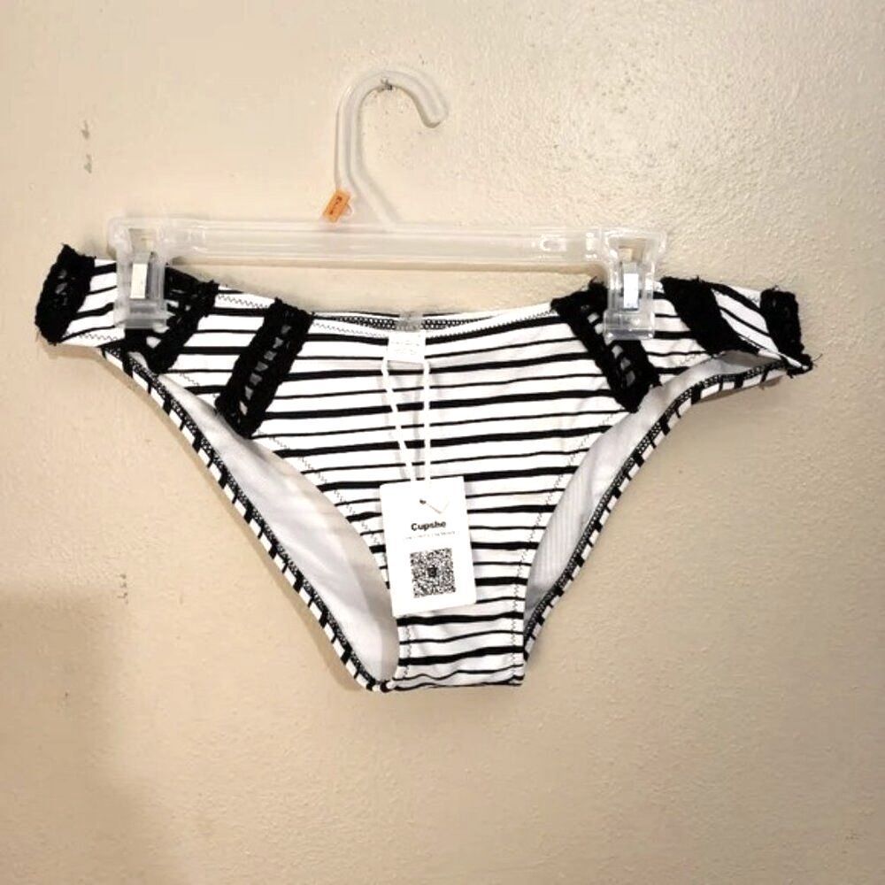 Cupshe Womens Large Black White Stripe Crochet Trim Bikini Bottoms NWT